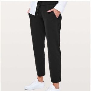 EUC LULULEMON ON THE FLY 7/8” LUXTREME PANT